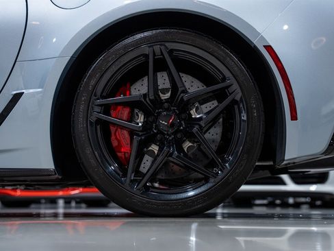 Used 2017 Chevrolet Corvette Z06 image 13