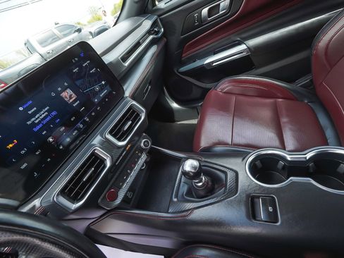 Used 2025 Ford Mustang GT Premium RWD image 29