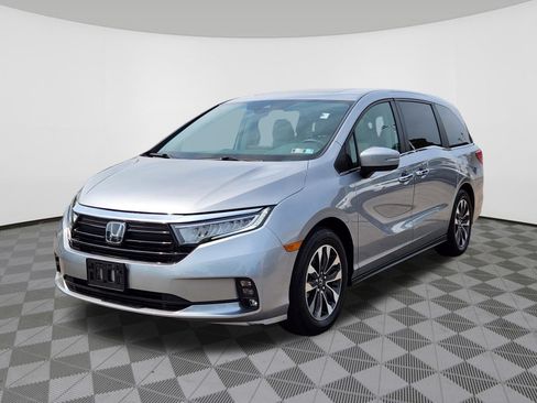 Used 2024 Honda Odyssey EX-L image 2