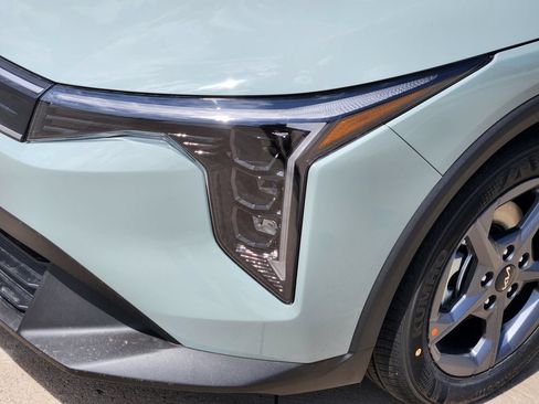 New 2026 Kia K4 FWD image 8
