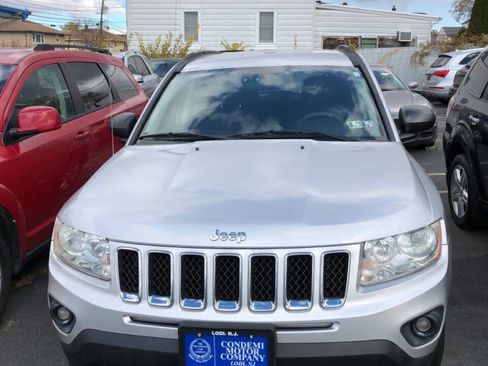 Used 2011 Jeep Compass Latitude image 3