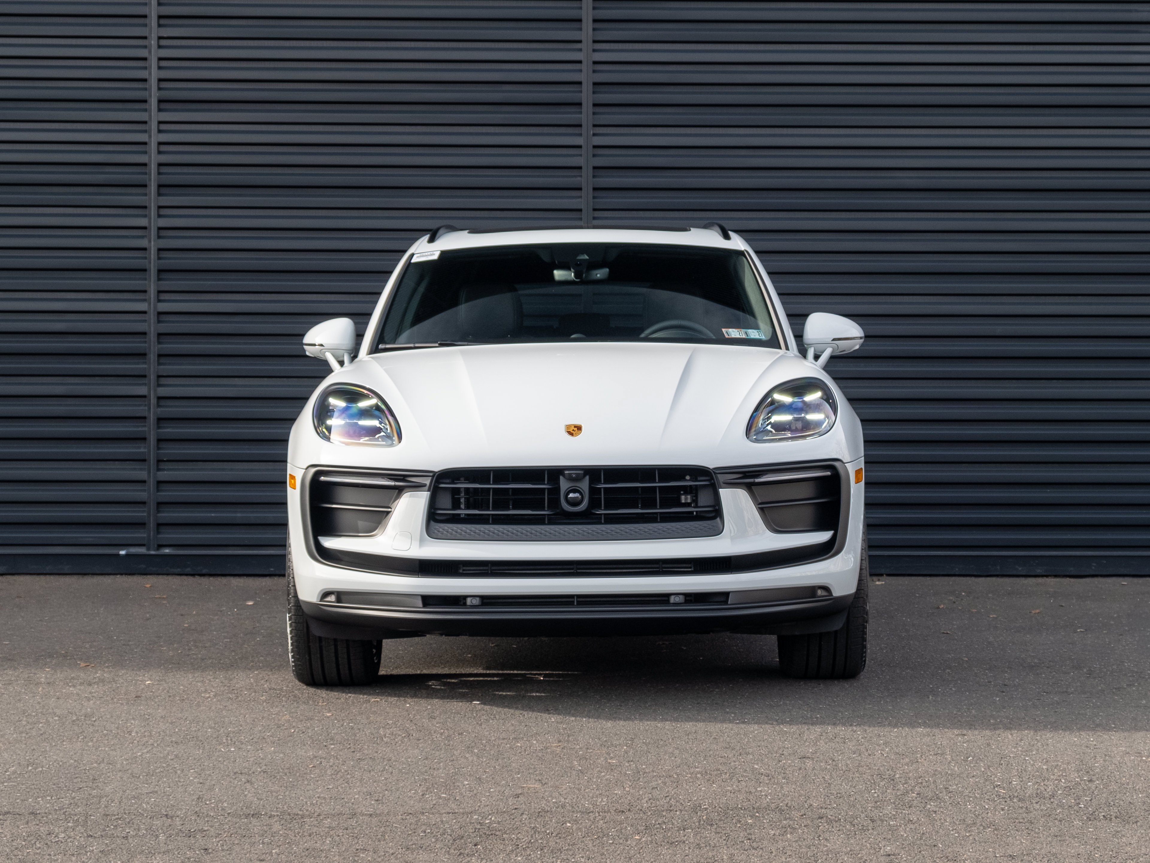 Certified 2026 Porsche Macan AWD/4WD image 11