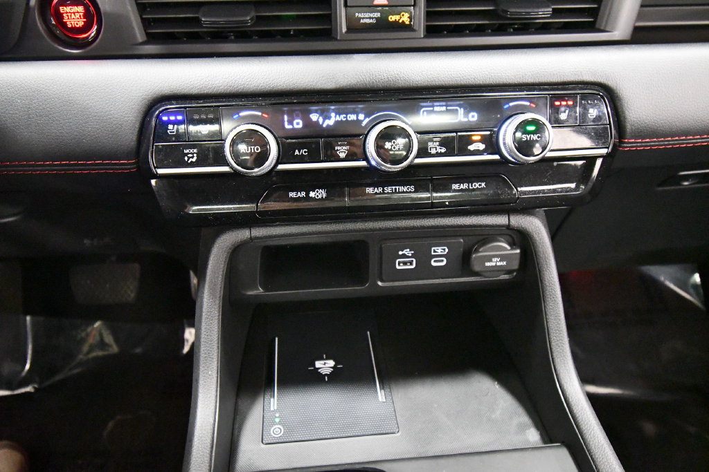 Certified 2025 Honda Pilot Black Edition image 26