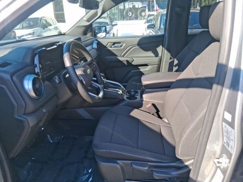 Used 2024 Chevrolet Colorado LT w/ LT Convenience Package AWD/4WD image 13