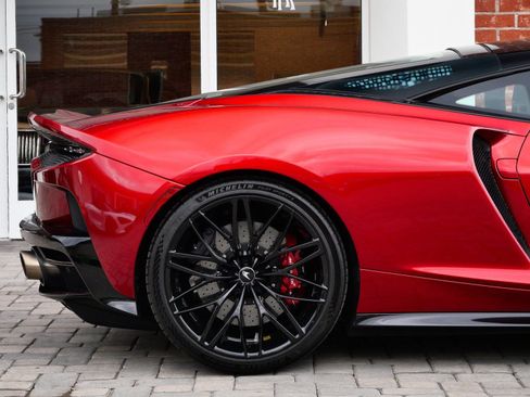 Used 2022 McLaren GT image 16