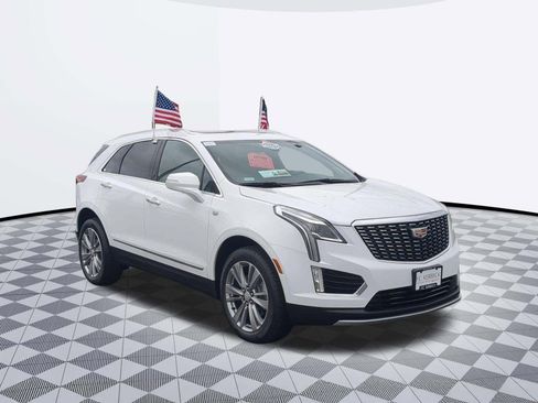 Certified 2024 Cadillac XT5 Premium Luxury FWD image 2