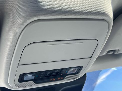 Used 2025 Ford Expedition Max Platinum image 33