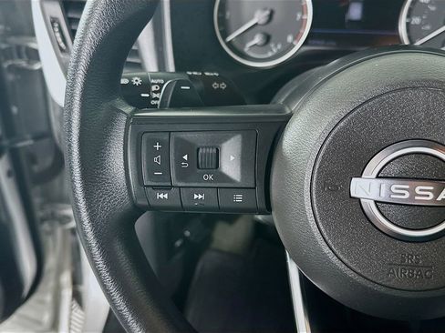 Used 2024 Nissan Rogue SV image 25