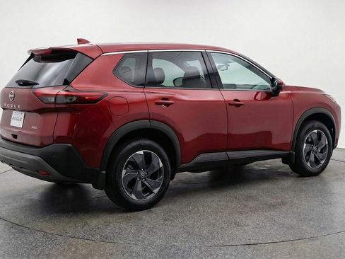 Used 2025 Nissan Rogue SV AWD/4WD image 9