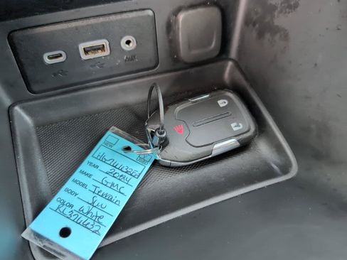 Used 2024 GMC Terrain SLE FWD image 20