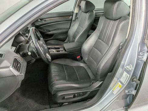 Used 2021 Honda Accord Touring image 14