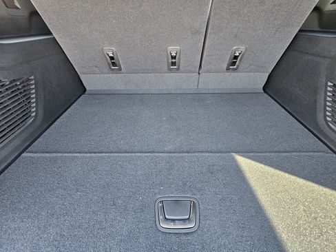 New 2026 Chevrolet Suburban High Country AWD/4WD image 23