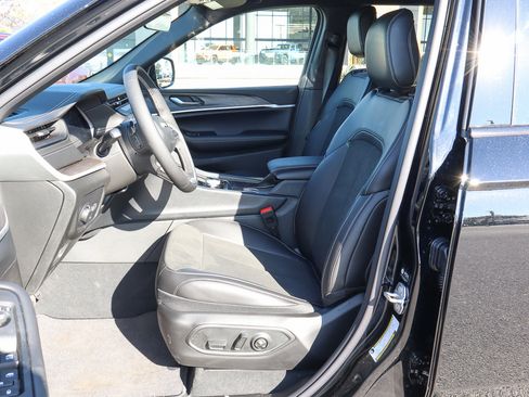 New 2026 Jeep Grand Cherokee Altitude AWD/4WD image 12