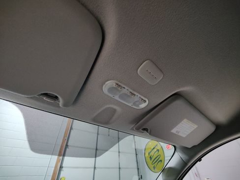 Used 2021 Nissan NV200 S image 33