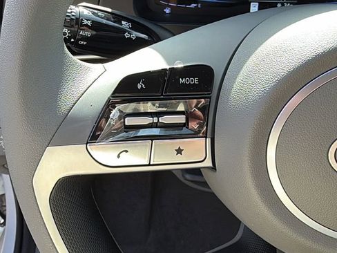 New 2026 Hyundai Elantra SE image 28