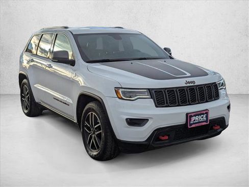 Used 2021 Jeep Grand Cherokee Trailhawk w/ Trailhawk Luxury Group image 3