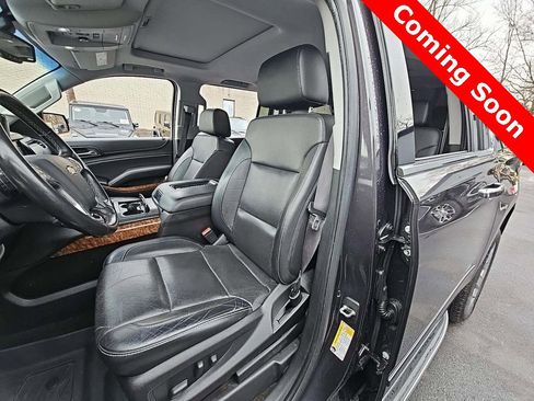 Used 2018 Chevrolet Suburban Premier image 15