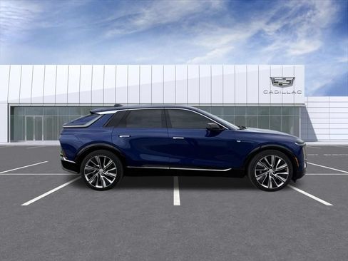 Certified 2024 Cadillac Lyriq Luxury w/ Nappa Leather Package AWD/4WD image 2