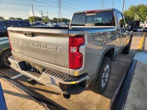 Used 2025 Chevrolet Silverado 2500 LT AWD/4WD image 5