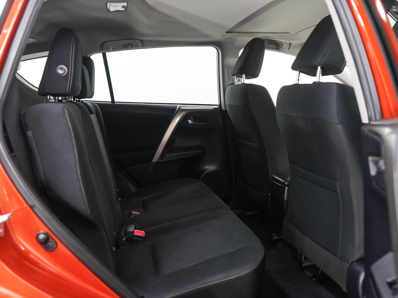 Used 2015 Toyota RAV4 XLE AWD/4WD image 13