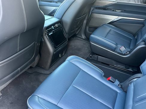 Certified 2026 Cadillac Escalade IQL Luxury AWD/4WD image 14
