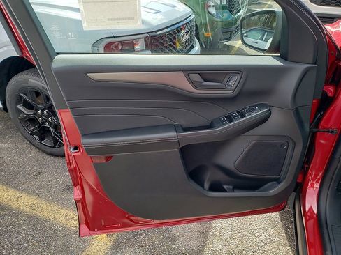New 2026 Ford Escape Active w/ Tech Pack #1 AWD/4WD image 10