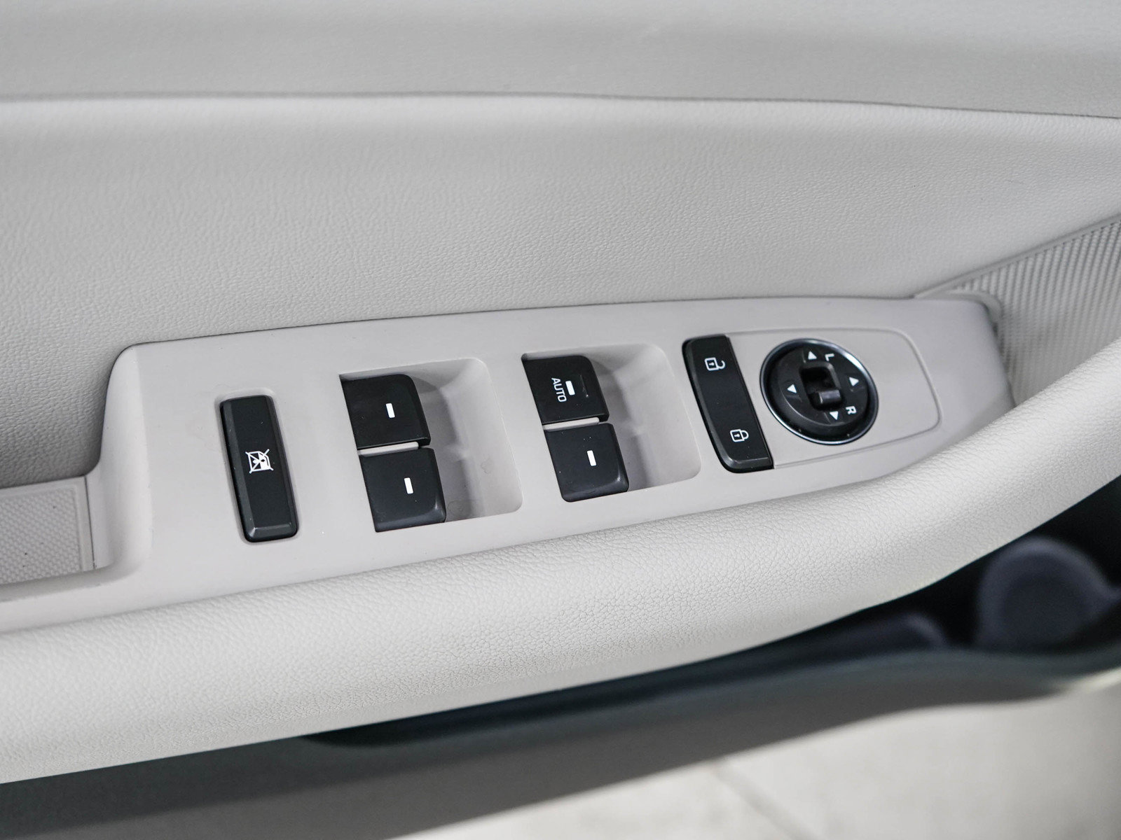 Used 2015 Hyundai Sonata Sport FWD image 18
