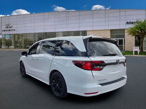Used 2023 Honda Odyssey Sport image 3