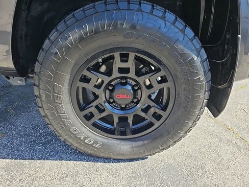 Used 2021 Toyota 4Runner SR5 image 37