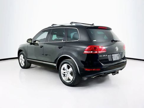 Used 2013 Volkswagen Touareg TDI AWD/4WD image 4