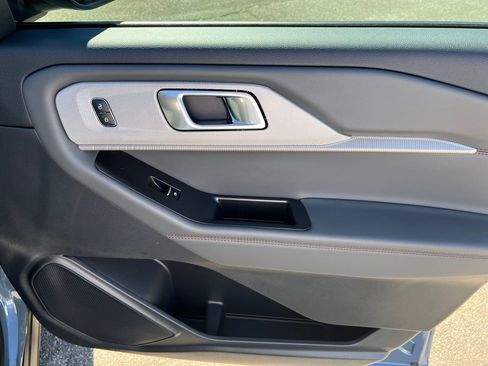 New 2026 Ford Explorer Active image 38