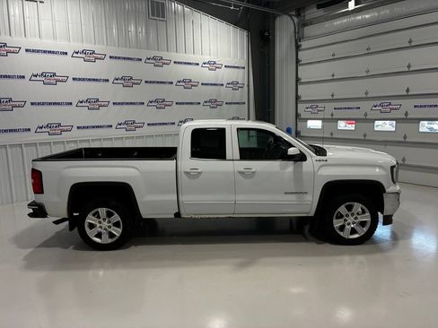 Used 2017 GMC Sierra 1500 SLE w/ SLE Value Package AWD/4WD image 7
