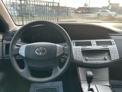 Used 2009 Toyota Avalon XLS image 19