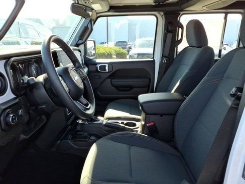 New 2026 Jeep Gladiator Sport image 15