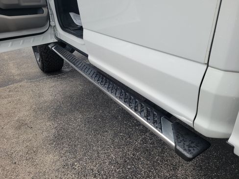 Used 2019 Ford F150 XLT w/ Equipment Group 302A Luxury AWD/4WD image 35