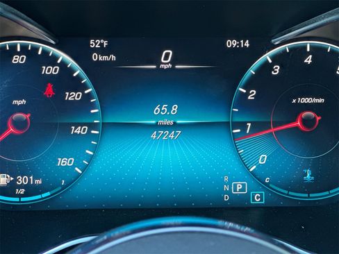 Certified 2021 Mercedes-Benz GLC 300 image 30