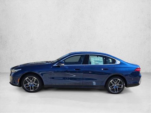 Used 2026 BMW 540i xDrive w/ Premium Package AWD/4WD image 8