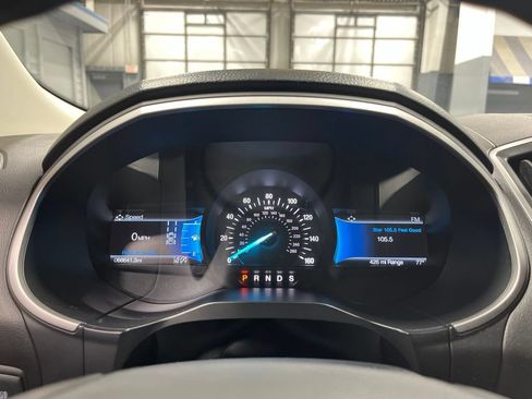Used 2021 Ford Edge SEL FWD image 19