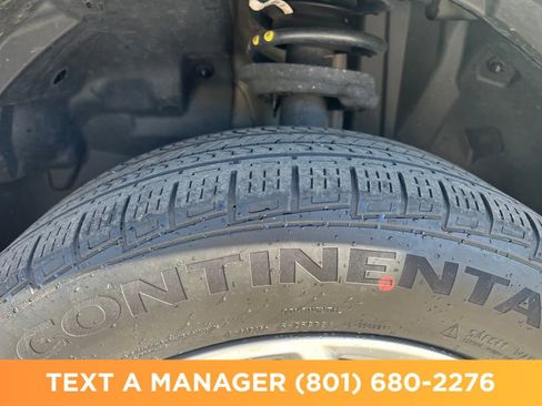 Used 2022 Jeep Renegade Latitude w/ Convenience Group AWD/4WD image 25