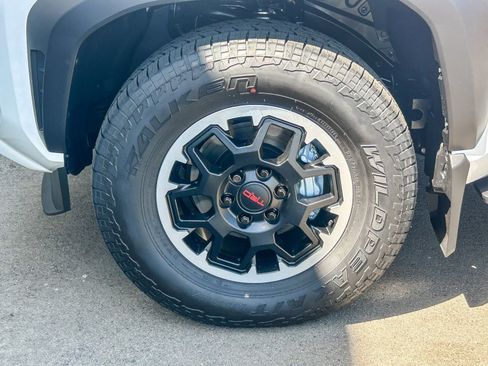 New 2026 Toyota 4Runner TRD Off-Road AWD/4WD image 10