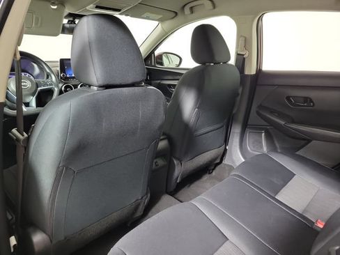 Used 2024 Nissan Sentra SV FWD image 11