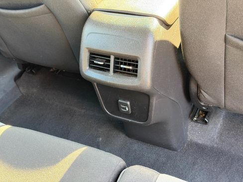 Used 2019 Chevrolet Equinox LS image 40