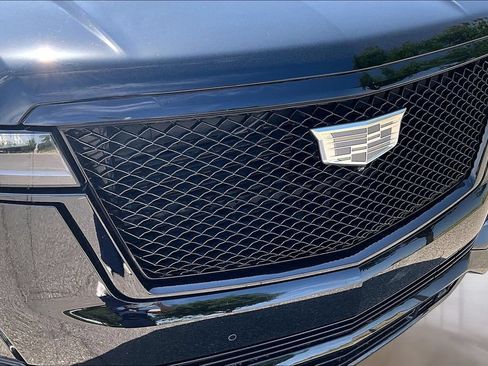 Used 2023 Cadillac Escalade ESV Sport Platinum w/ LPO, ONYX Package AWD/4WD image 31