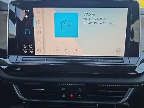 Used 2024 Volkswagen Atlas SE image 23