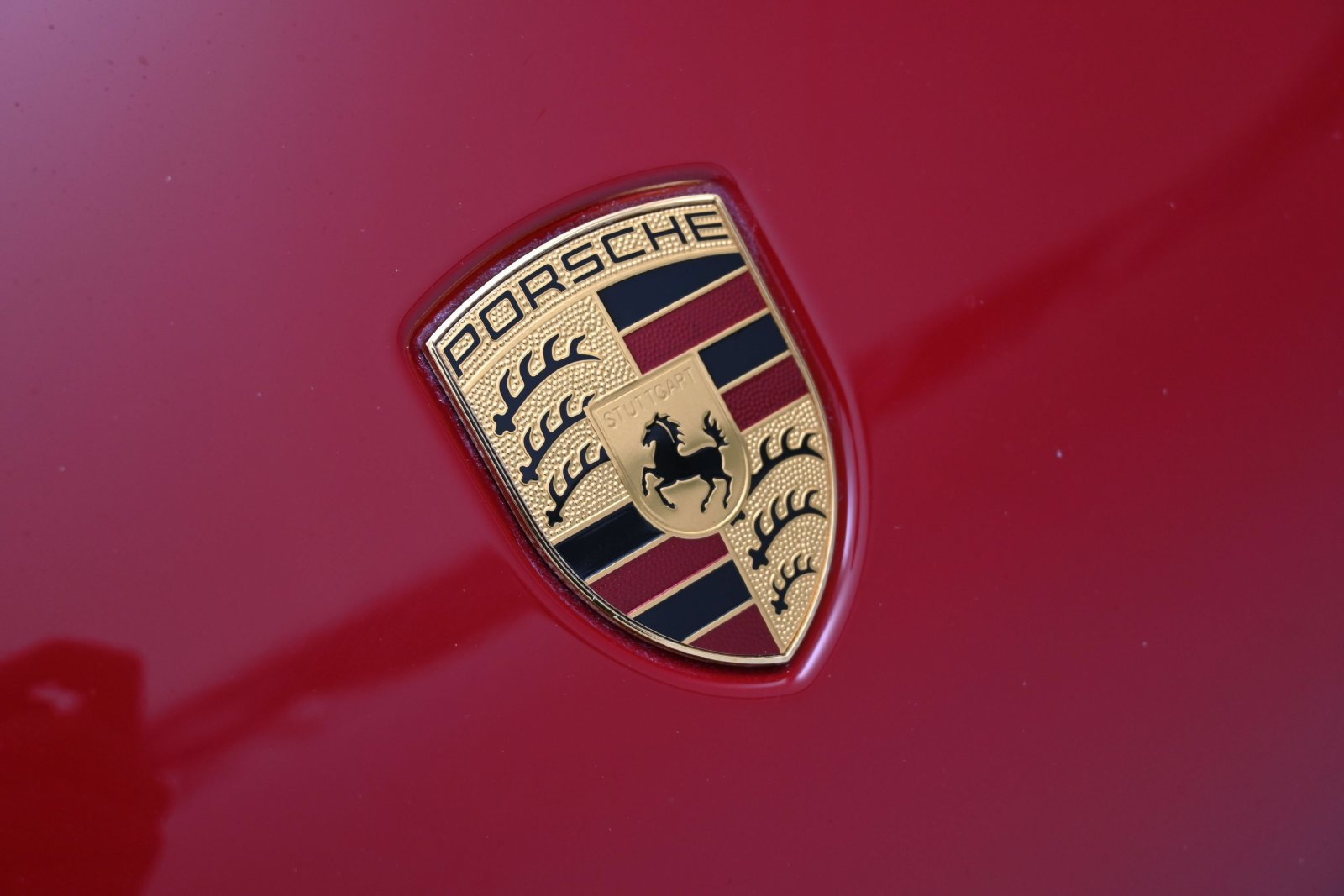 Certified 2025 Porsche Macan AWD/4WD image 33