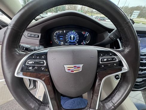 Used 2017 Cadillac Escalade Luxury image 26