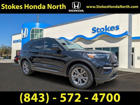 Used 2023 Ford Explorer XLT w/ Equipment Group 202A RWD image 1