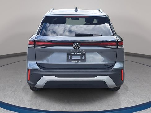 Certified 2025 Volkswagen Tiguan S AWD/4WD image 6