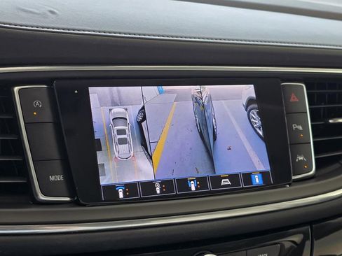 Used 2022 Buick Enclave Avenir w/ Avenir Technology Package FWD image 25