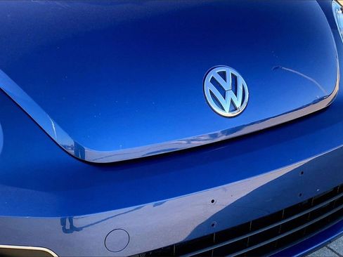 Used 2014 Volkswagen Beetle R-Line image 26